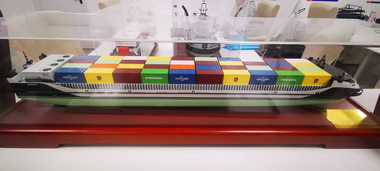 PM120E Hybrid Barge